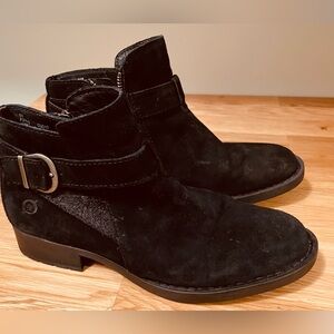 Like new - BORN Black Suede Ankle Boots